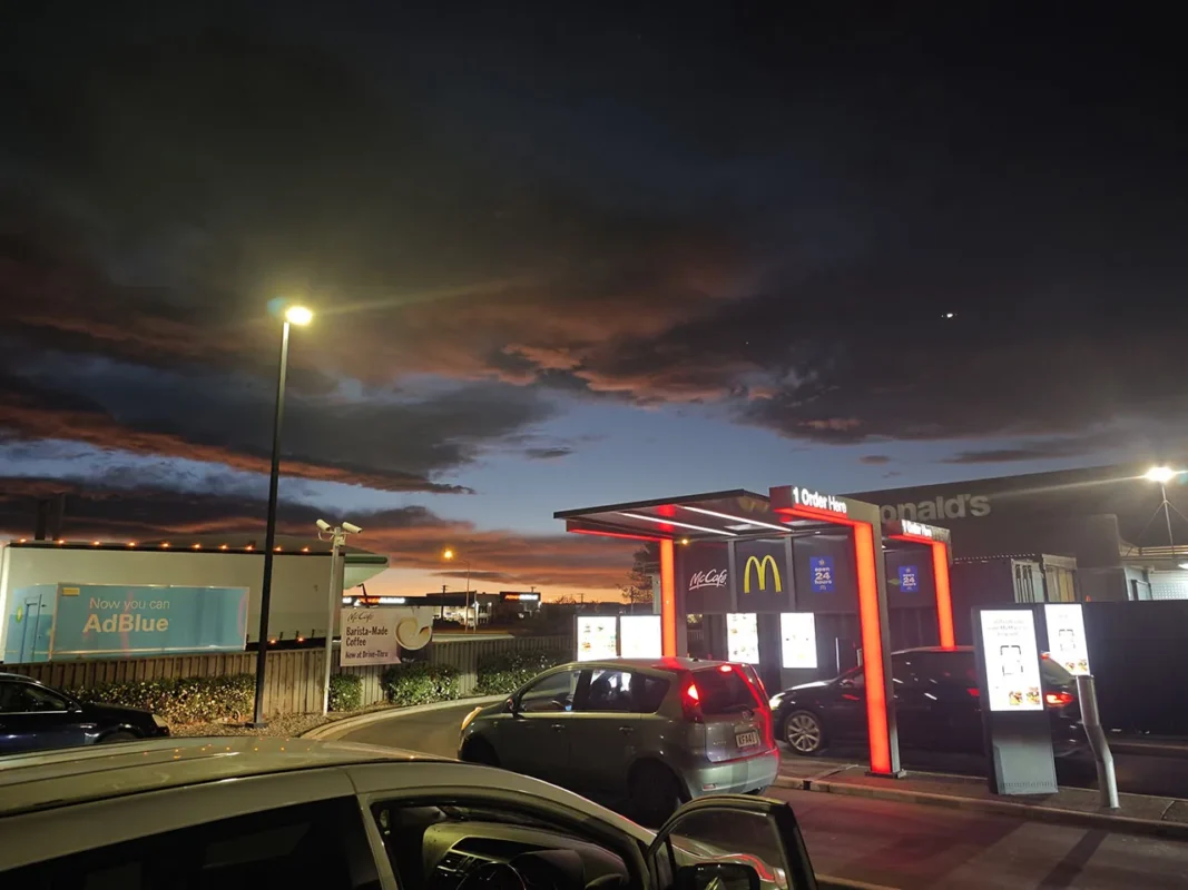 led parking lot lights illuminate McDonald's car park 10_1280_960